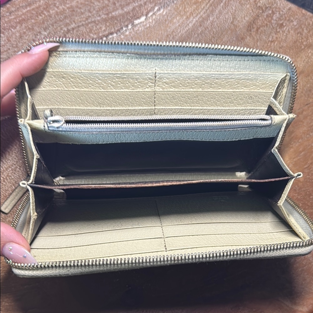 Gucci GG Emblem Brown Zip-Around Wallet - Picture 12 of 16
